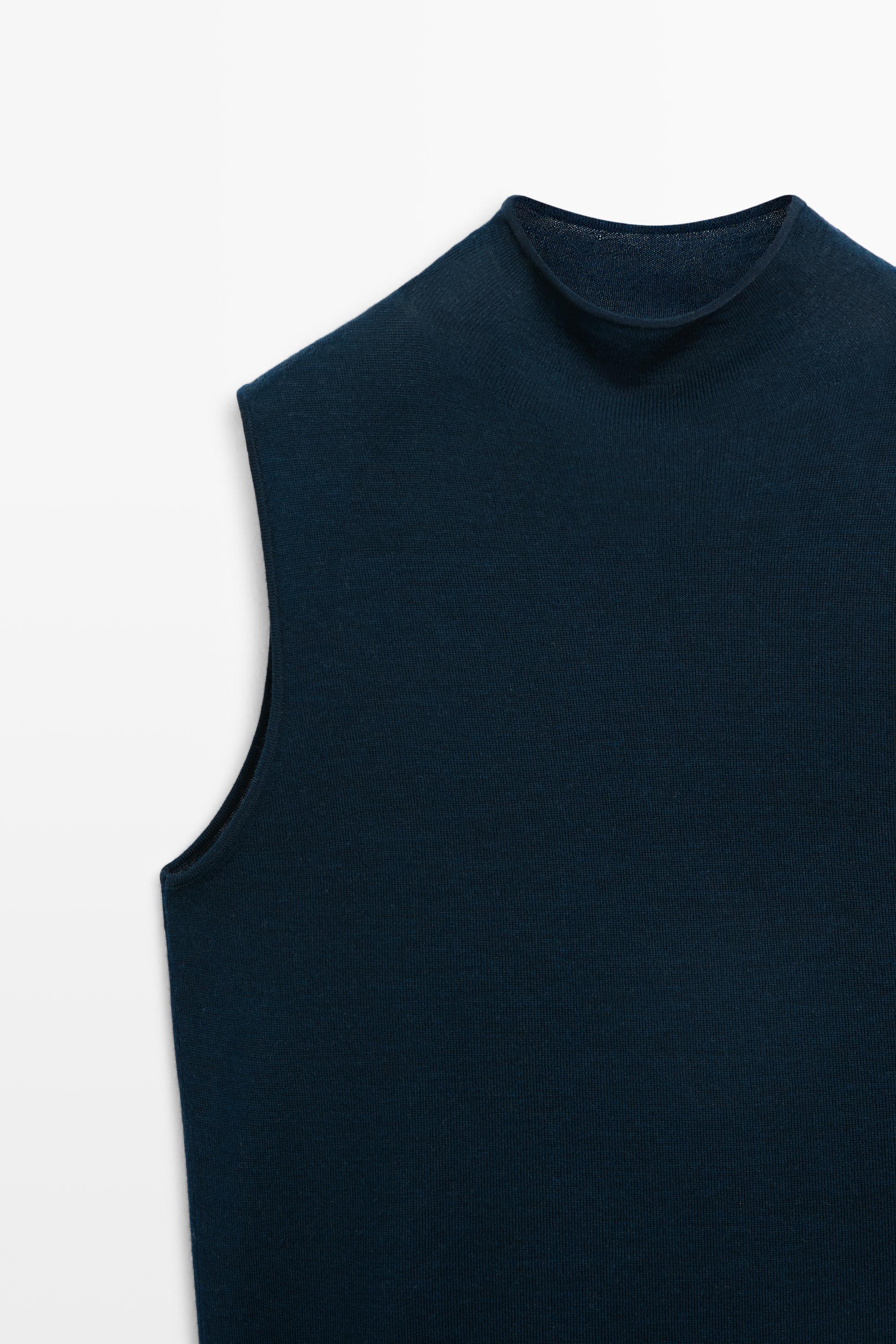 100% wool mock turtleneck knit top